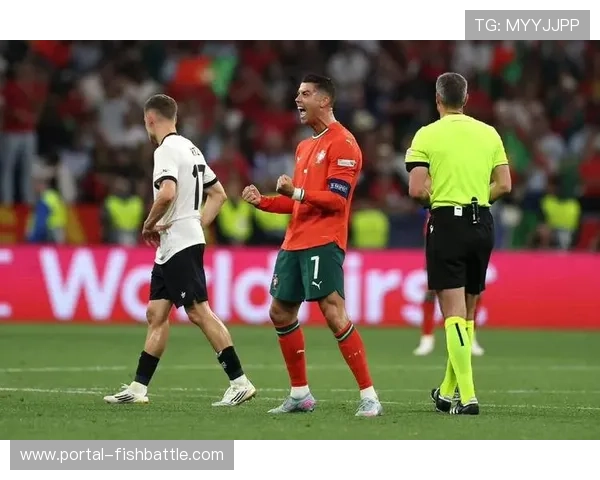 利兹联与利物浦西北德比一触即发,红军后防隐患或成主队突破口 利兹联与利物浦西北德比一触即发,红军后防隐患或成主队突破口